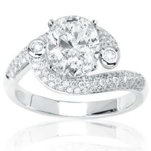  1.18 Carat Round And Baguette Diamond Ring: Jewelry