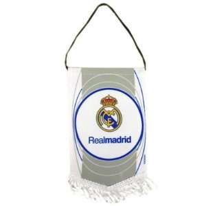  Real Madrid FC. Mini Pennant: Sports & Outdoors