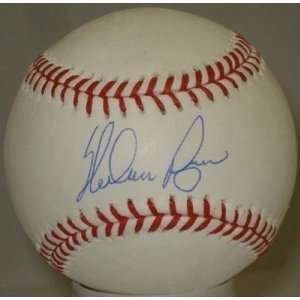   Autographed Ball   w Holo   Autographed Baseballs
