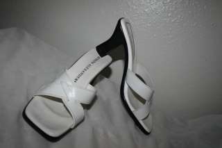 ATHENA ALEXANDER White Chunky Heel SLIPPERS Shoes Sz 9  