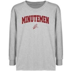  NCAA UMass Minutemen Youth Ash Logo Arch T shirt : Sports 