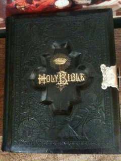 ANTIQUE FAMILY HOLY BIBLE CLASP UNMARKED COLOR PLATES 1895 LARGE 