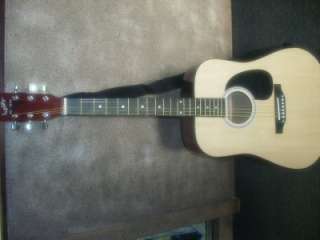 PLAY ACOUSTIC GUITAR  