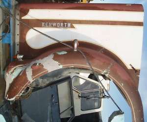 Kenworth KW W900 Hood with Lights, No Grille 1970 84  