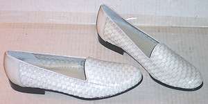 TROTTERS WOVEN FLAT SHOES SIZE 9 1/2S NARROW  