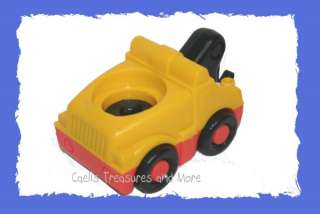 FISHER PRICE LITTLE PEOPLE Yellow Tow Truck SOUNDS!!  
