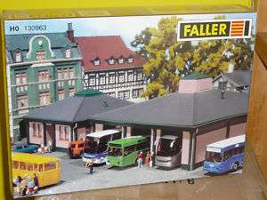 HO BUS TOUR OPERATOR   FALLER # 130963  