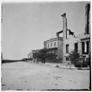   Houses on the Battery damaged by shell fire