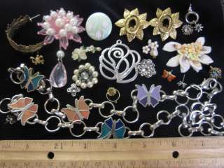 VINTAGE SMALL CRAFT LOT OF FLOWER JEWELRY*BROKEN*PARTS*MISMATCHED 