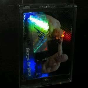 VERY RARE GEORGES ST. PIERRE 8/8 AUTO 2010 CARD  