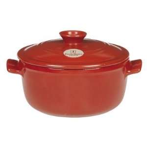    2.6 Quart Flame Round Glossy Stew Pot in Red: Kitchen & Dining