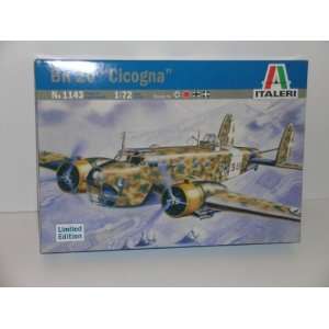   II Italian Bomber BR 20 Cicogna   Plastic Model Kit 