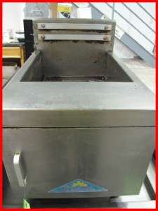 USED COMSTOCK CASTLE 2616HG FRYER COUNTER UNIT GAS FULL POT 30 LBS 