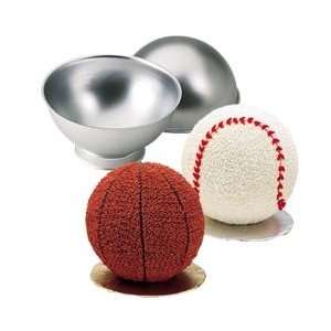  Wilton 3 D Sports Ball Pan Set: Home & Kitchen