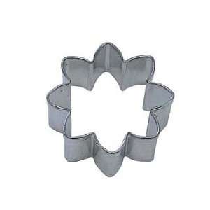  R&M DAISY 2.25 Metal Cookie Cutter: Home & Kitchen