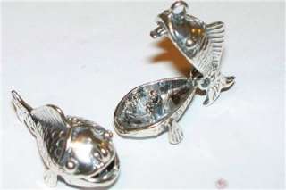 Jonah & The Whale Opens To Jonah Praying Silver Charms  