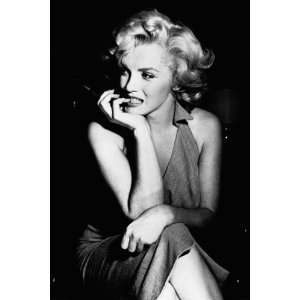  Marilyn Monroe   Sitting 36 X 24 Poster