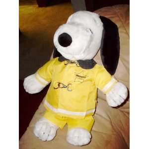   19 Plush Snoopy in Firefighter Uniform   Fireman Toys & Games