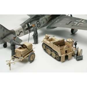   German Aircraft Crew (3) w/Power Supply Unit & Kettenk Toys & Games
