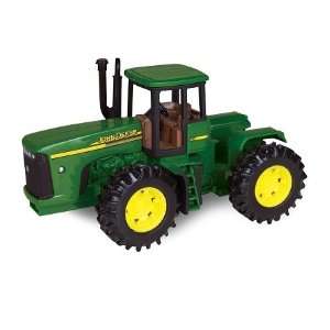  John Deere 8 4 Wheel Drive Tractor: Toys & Games