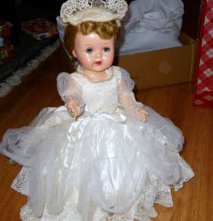   IDEAL SAUCY WALKER 17 DOLL W/TRUNK CLOTHES WEDDING GOWN DRESS  