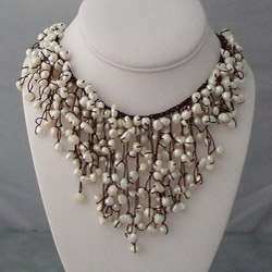 Cotton Natural Pearls Waterfall Bib Necklace (7 12 mm) (Thailand 