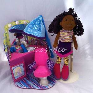 Groovy Girls Hair Beauty Salon & Sarita plush doll K  