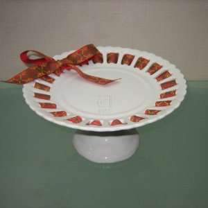 RIBBON DAMASK 8 FOOTED CAKE STAND HOLIDAY:  Home & Kitchen