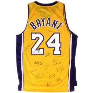  09 L A Lakers World Champions Team signed Jersey 