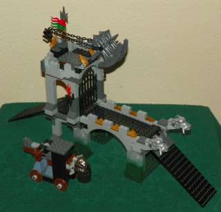 LEGO 8822   CASTLE   KNIGHTS KINGDOM GARGOYLE BRIDGE   Rare / Retired 