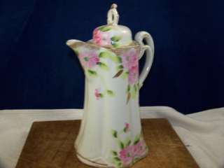 Hand painted Japanese porcelain tea pot w florals lid  
