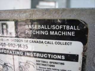   U200) Jugs Jr Baseball & Softball Single Wheel Pitching Machine  